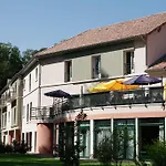 Logis - Restaurant Le Tulipier Hotell Vienne-le-Château