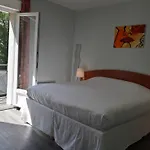 Hotell Logis - Restaurant Le Tulipier 3*