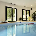 Logis - Restaurant Le Tulipier Hotell