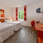 Hotell Logis - Restaurant Le Tulipier Vienne-le-Château
