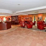 Logis - Restaurant Le Tulipier Hotell