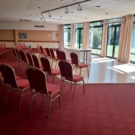 Logis - Restaurant Le Tulipier Hotel