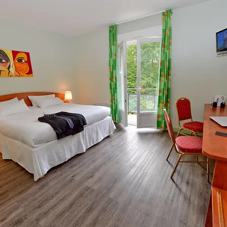 Hotel Logis - Restaurant Le Tulipier Vienne-le-Château