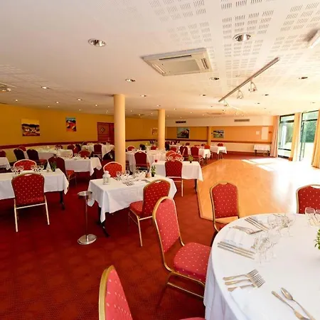 Logis - Restaurant Le Tulipier Hotel Vienne-le-Château