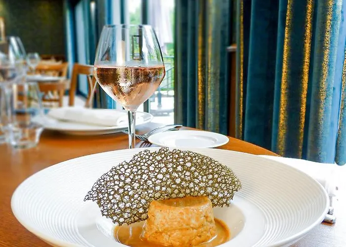 Logis - Restaurant Le Tulipier Hotel