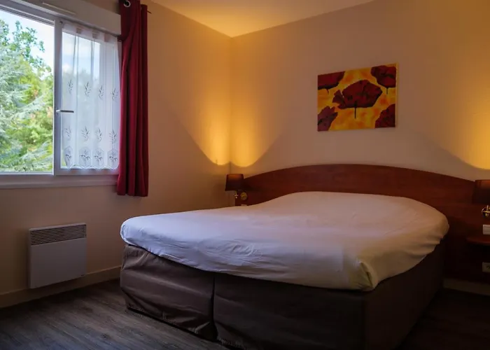 Logis - Restaurant Le Tulipier Hotel Vienne-le-Château