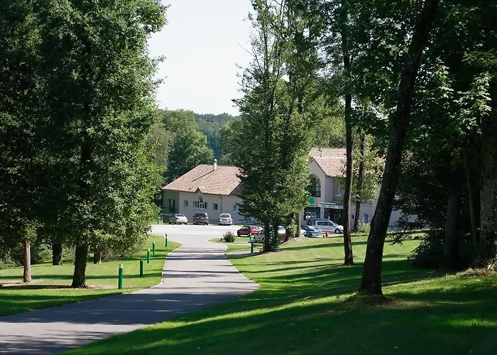 Hotel Logis - Restaurant Le Tulipier 3*
